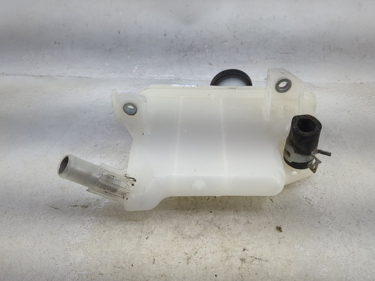 2007-2011 Toyota Camry Radiator Coolant Overflow Expansion Tank Bottle 1494377 - Oemusedautoparts1.com