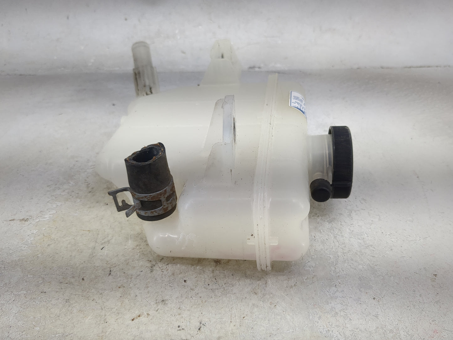 2007-2011 Toyota Camry Radiator Coolant Overflow Expansion Tank Bottle 1494377 - Oemusedautoparts1.com