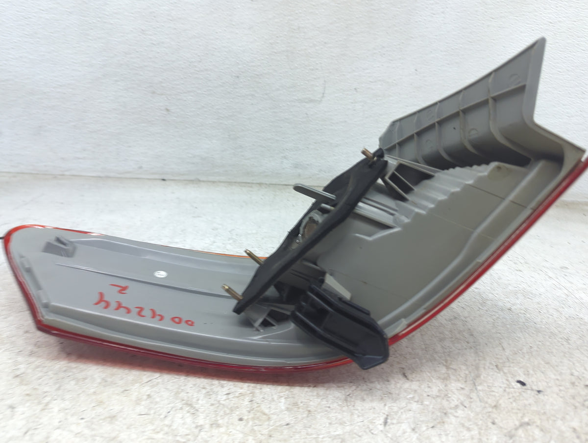 2007 Toyota Camry Passenger Right Side Deck Lid Mounted Tail Light - Oemusedautoparts1.com
