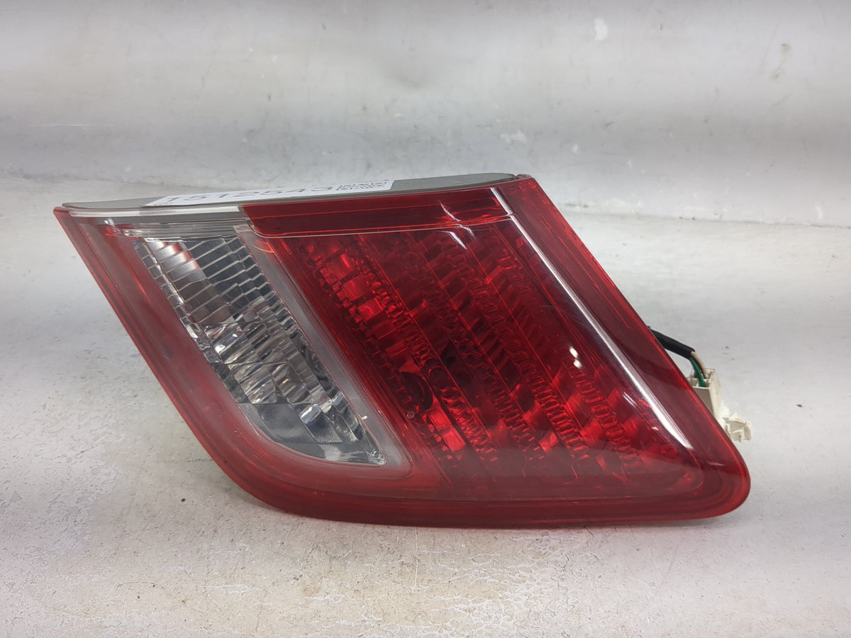2007-2009 Toyota Camry Passenger Right Side Deck Lid Mounted Tail Light 1512543 - Oemusedautoparts1.com