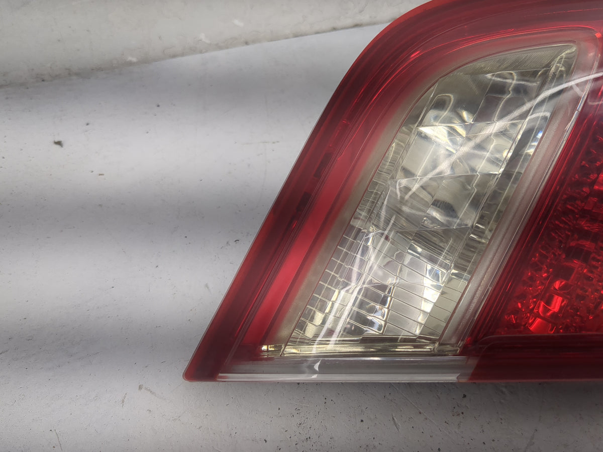 2007-2009 Toyota Camry Driver Left Side Deck Lid Mounted Tail Light 1520058 - Oemusedautoparts1.com