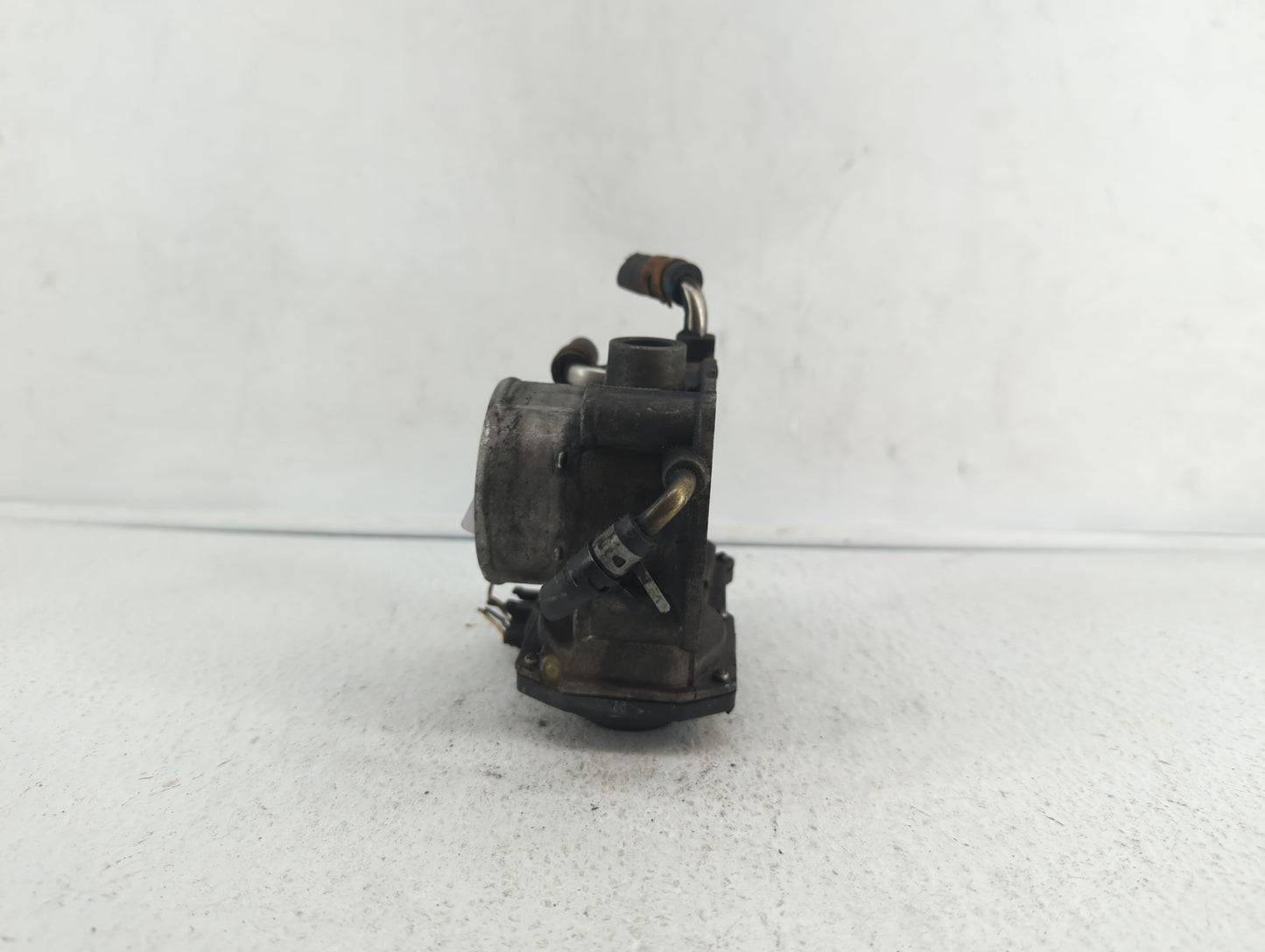 2007-2011 Toyota Camry Throttle Body P/N:22030-0H030 Fits Fits 2006 2007 2008 2009 2010 2011 2012 2013 2014 2015 OEM Used Au