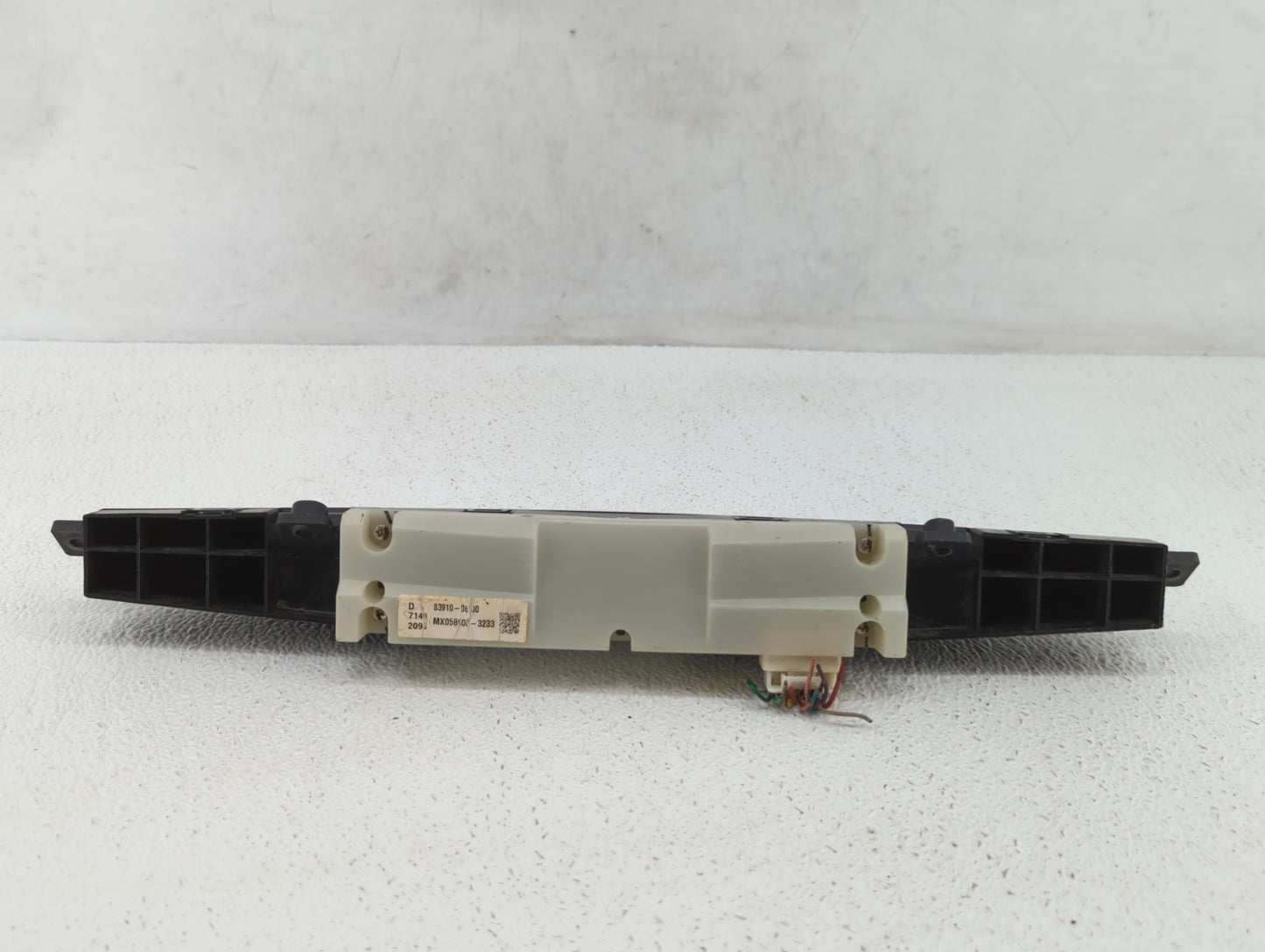 2007 Toyota Camry Digitial Dash Clock P/N:83910-06100 Fits OEM Used Auto Parts - Oemusedautoparts1.com