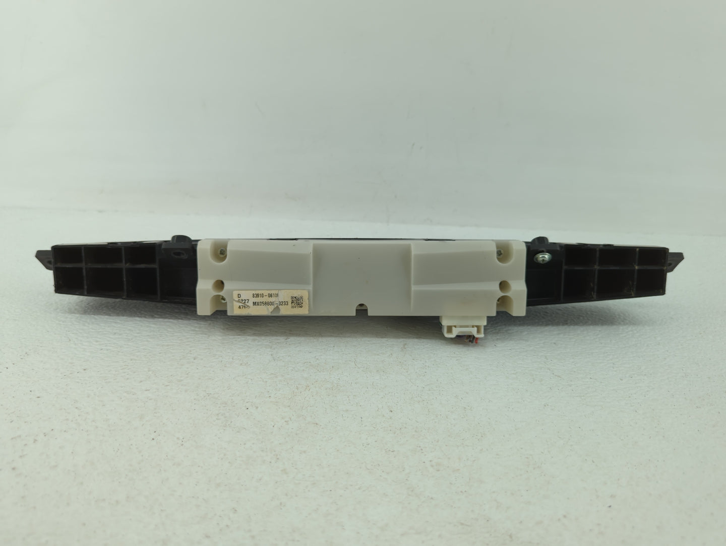 2007 Toyota Camry Digitial Dash Clock P/N:83910-33170 55952-06010, 55981-06040, 83910-06100 Fits OEM Used Auto Parts - Oemus