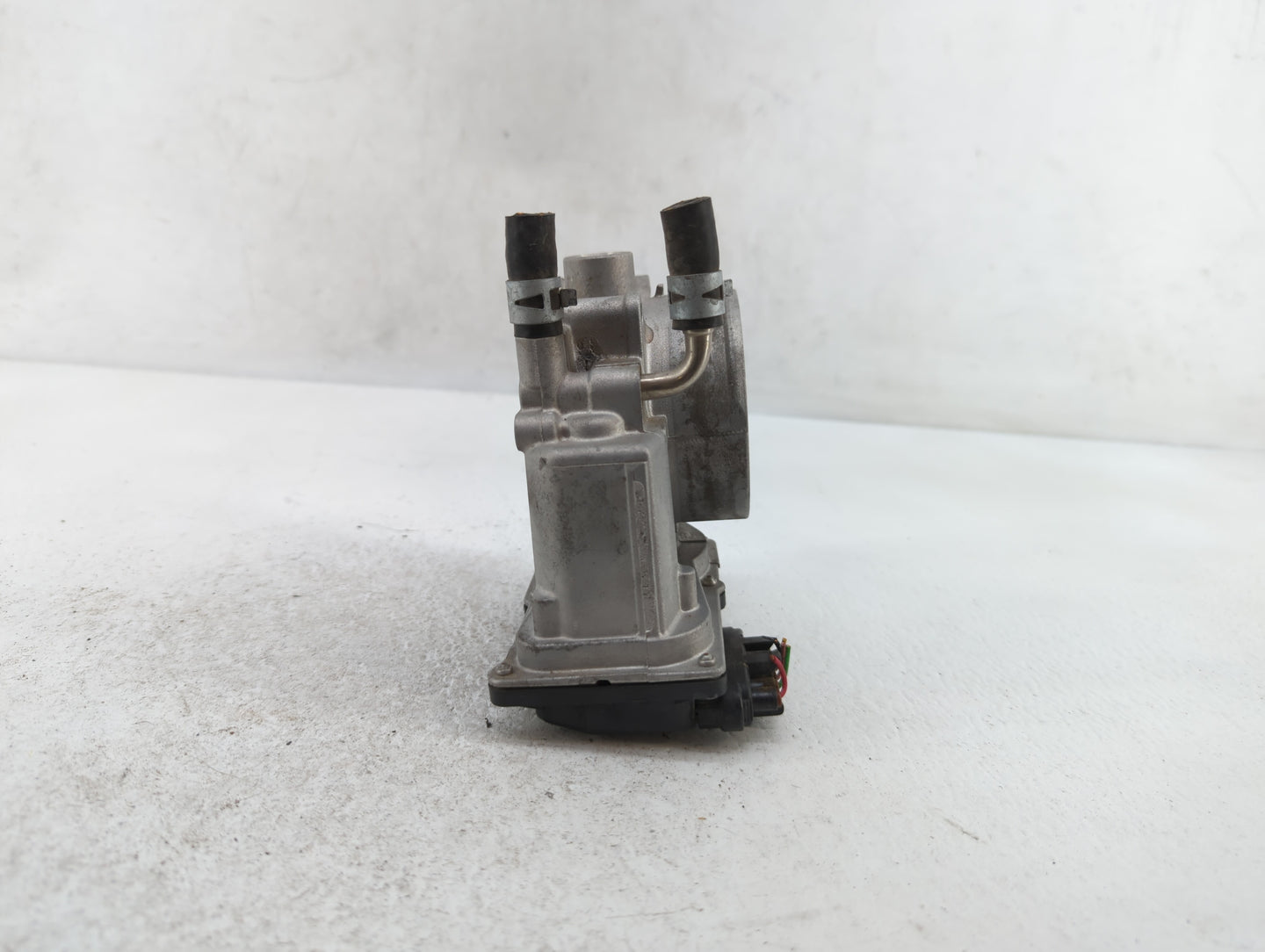 2007-2017 Toyota Camry Throttle Body P/N:22030-0P050 22030-31030 Fits OEM Used Auto Parts - Oemusedautoparts1.com