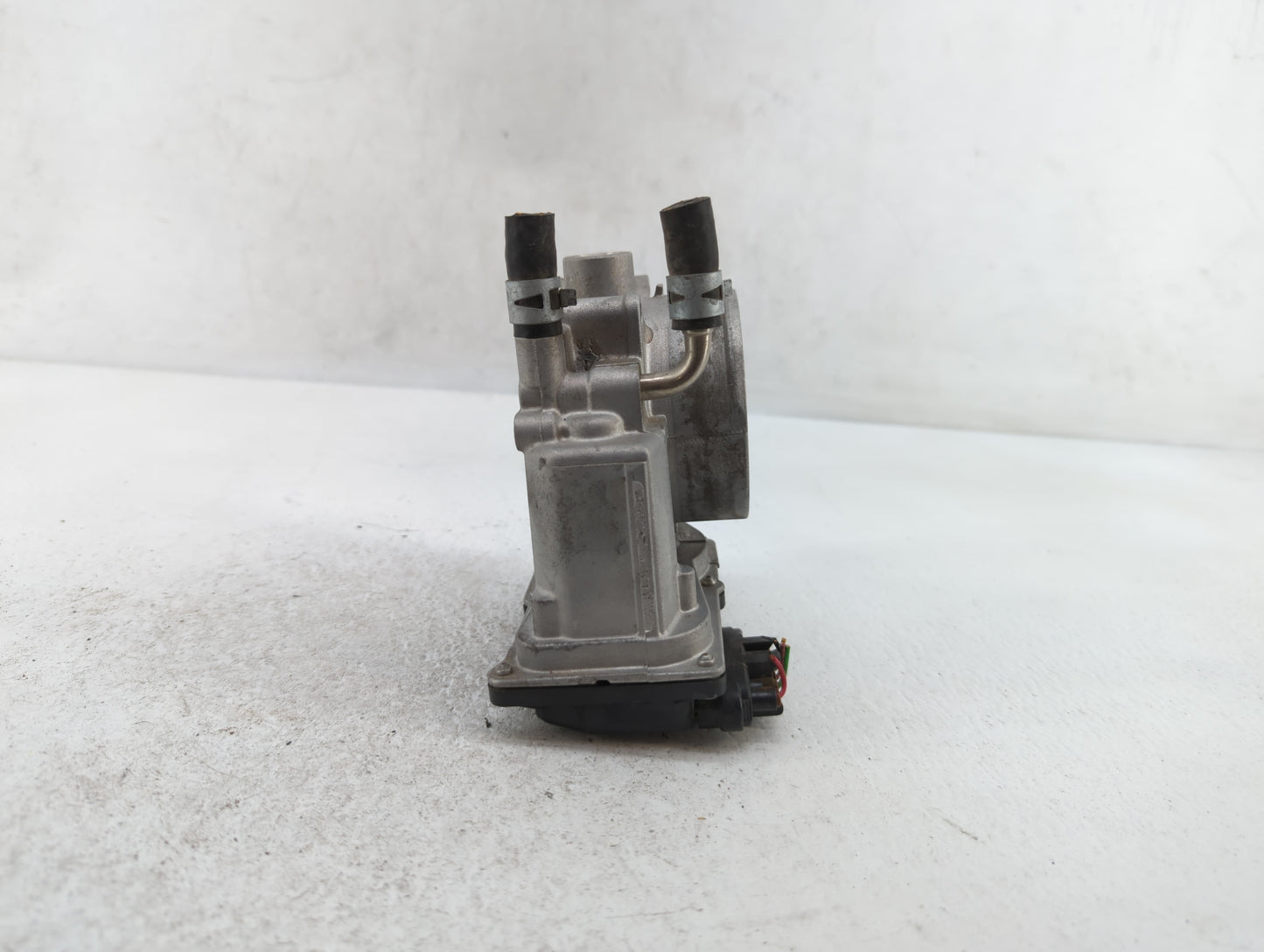 2007-2017 Toyota Camry Throttle Body P/N:22030-0P050 22030-31030 Fits OEM Used Auto Parts - Oemusedautoparts1.com