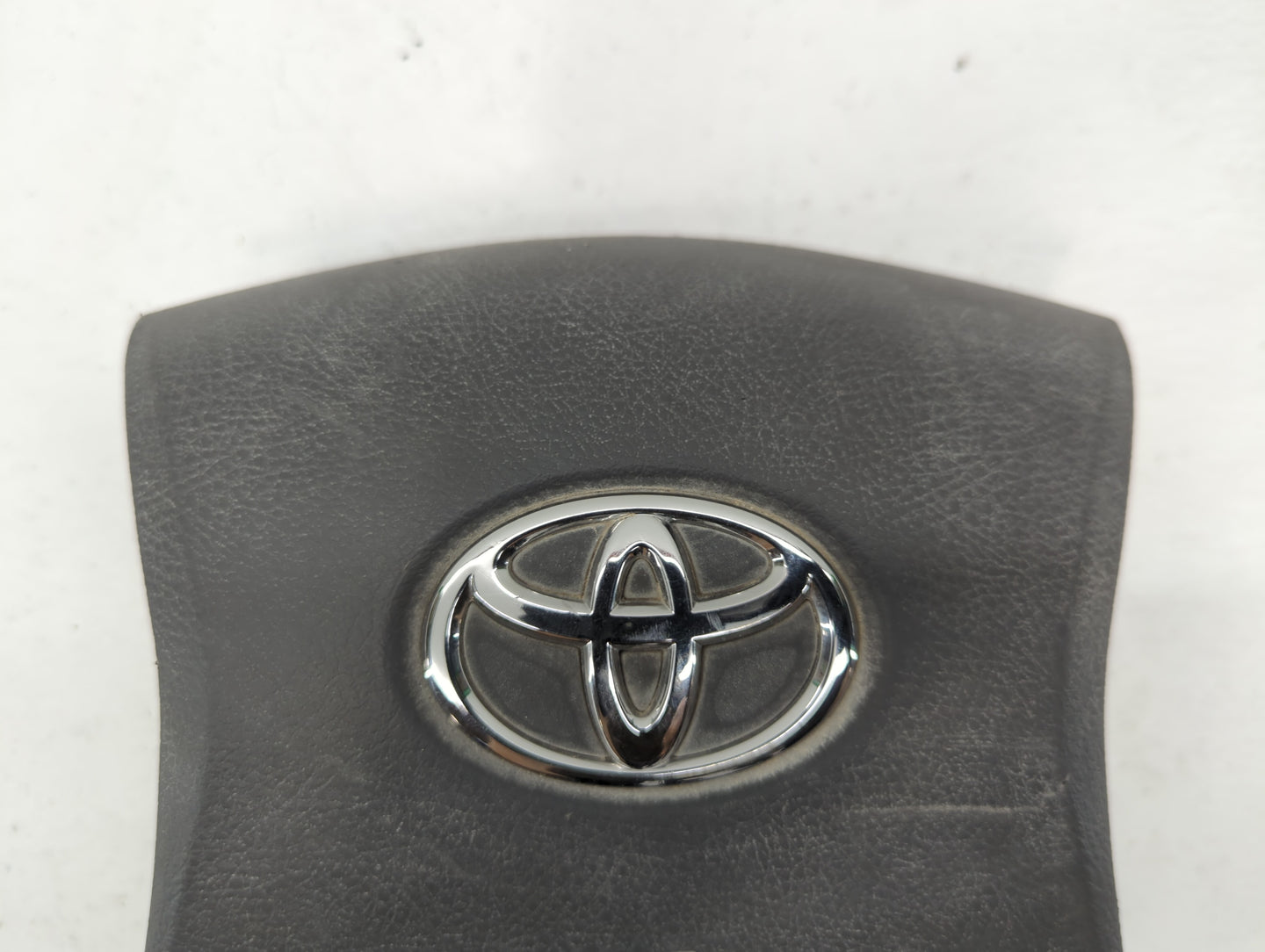 2007-2011 Toyota Camry Air Bag Driver Left Steering Wheel Mounted Fits Fits 2007 2008 2009 2010 2011 OEM Used Auto Parts - O