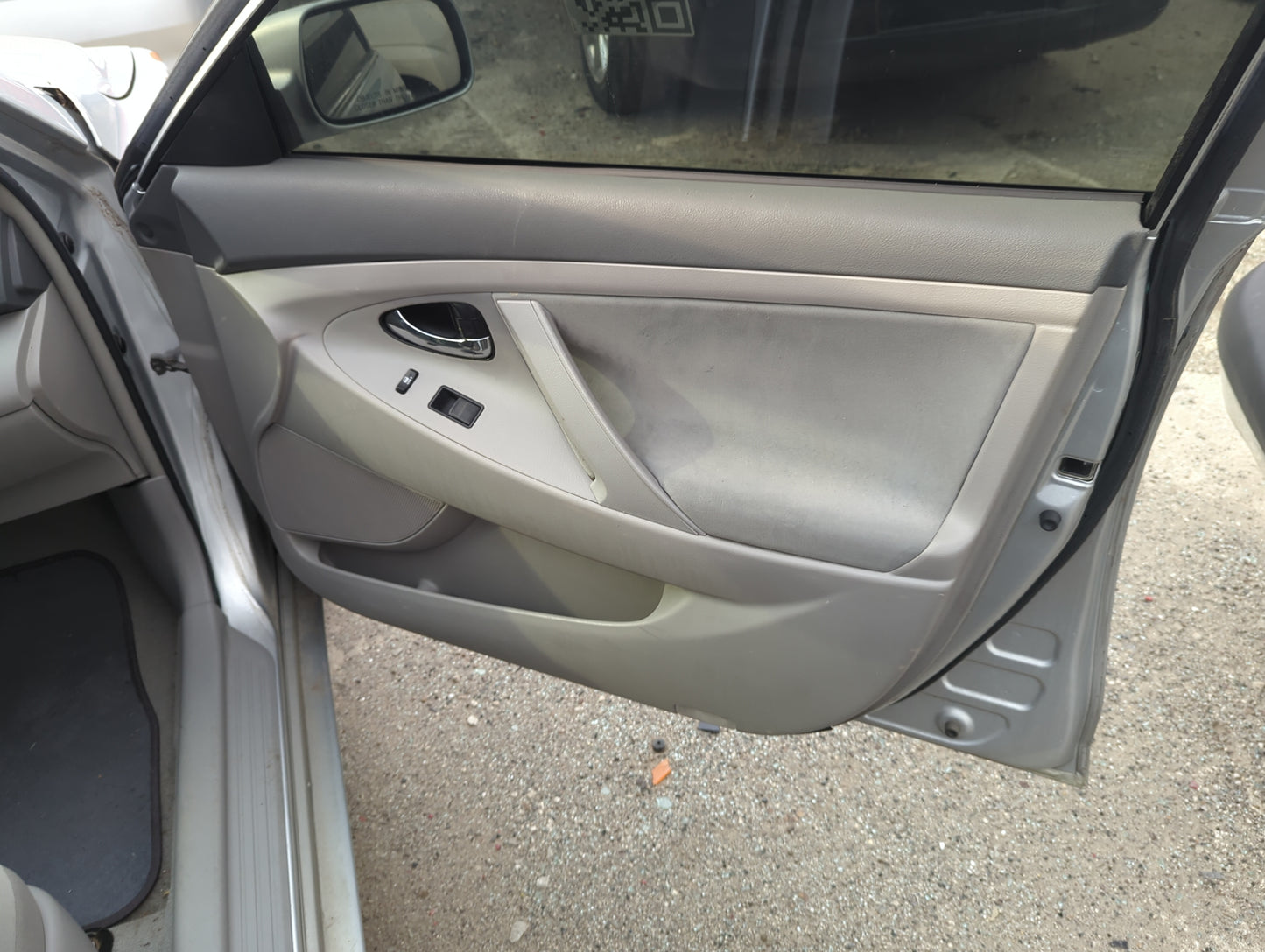2007 Toyota Camry Front Right Passenger Interior Door Panel Trim 5010569 - Oemusedautoparts1.com