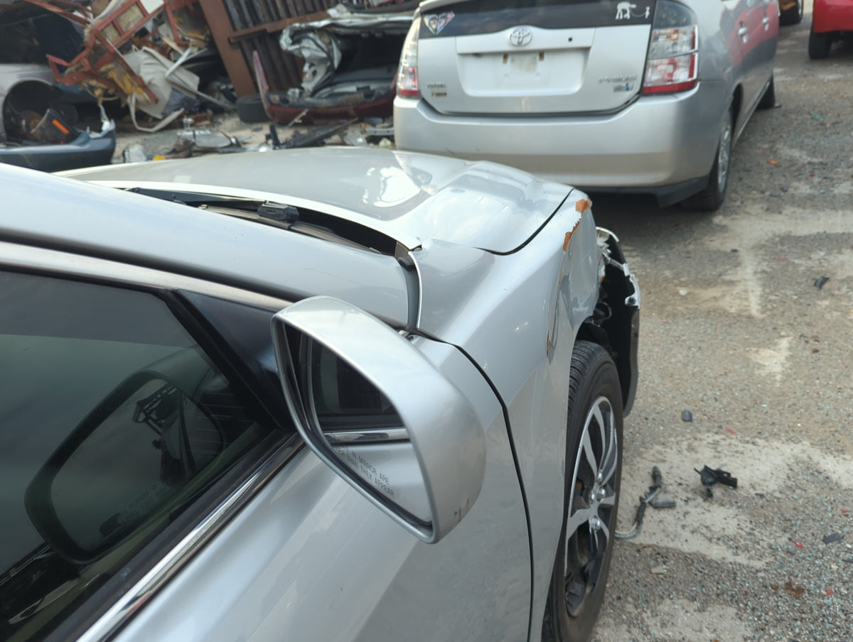 2007-2011 Toyota Camry Passenger Side View Mirror - Right Door Mirror OEM Used - Oemusedautoparts1.com