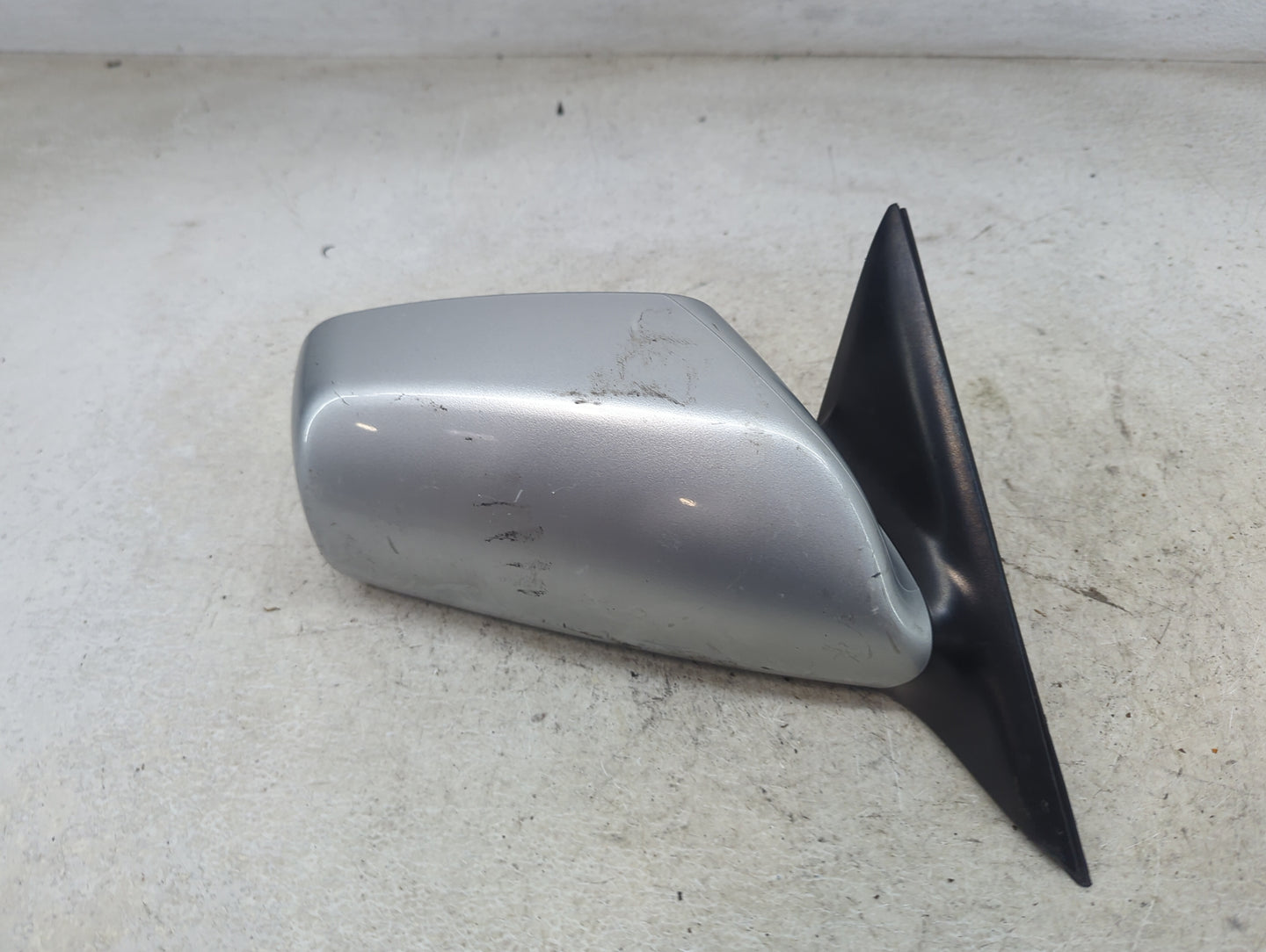 2007-2011 Toyota Camry Passenger Side View Mirror - Right Door Mirror OEM Used - Oemusedautoparts1.com