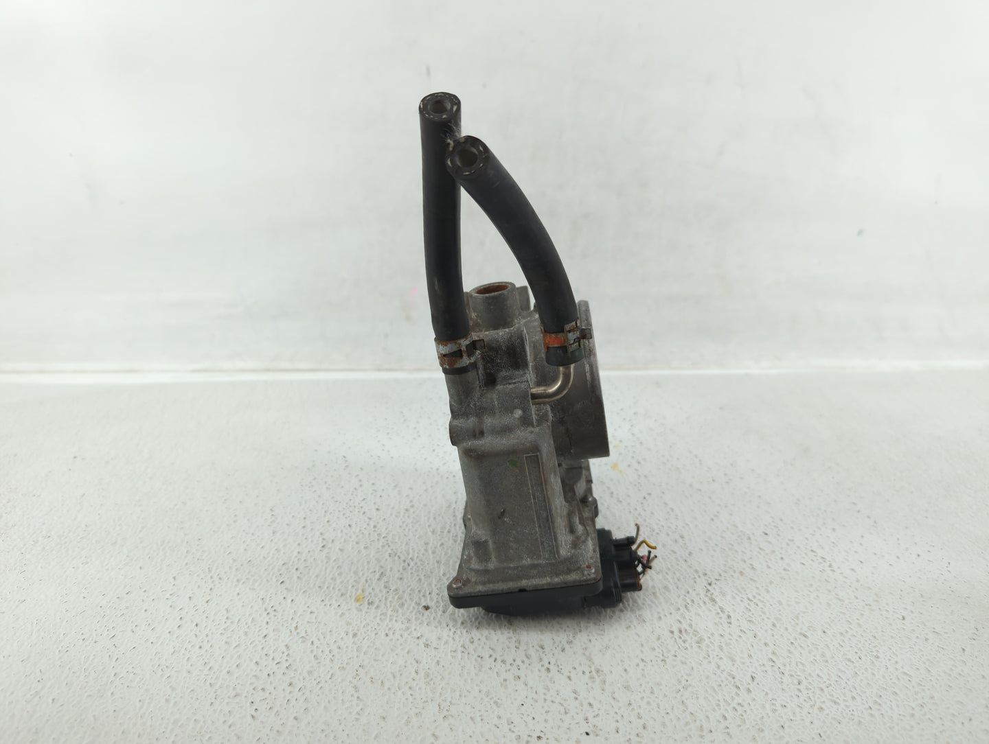 2007-2017 Toyota Camry Throttle Body P/N:22030-0P050 Fits OEM Used Auto Parts - Oemusedautoparts1.com