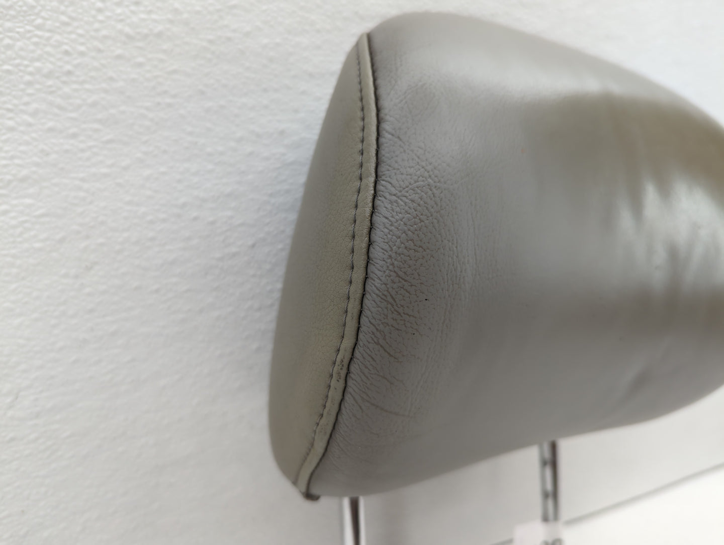 2007-2008 Toyota Camry Headrest Head Rest Front Driver Passenger Seat - Oemusedautoparts1.com