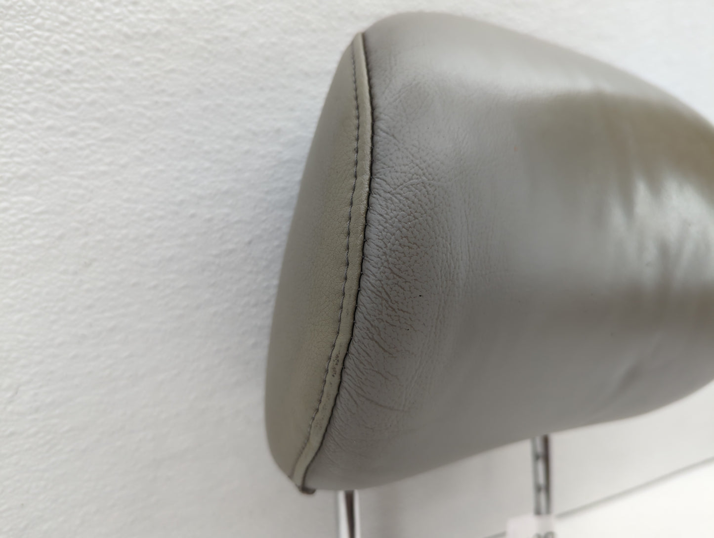 2007-2008 Toyota Camry Headrest Head Rest Front Driver Passenger Seat - Oemusedautoparts1.com
