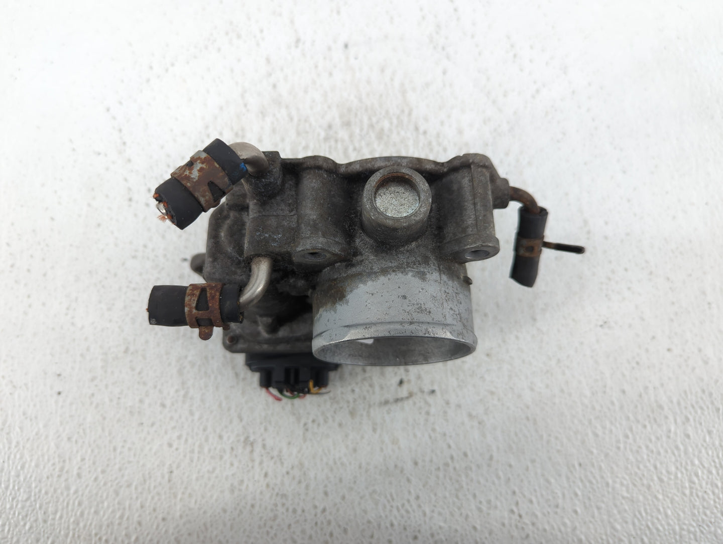 2007-2011 Toyota Camry Throttle Body P/N:22030-28070 Fits Fits 2006 2007 2008 2009 2010 2011 2012 2013 2014 2015 OEM Used Au