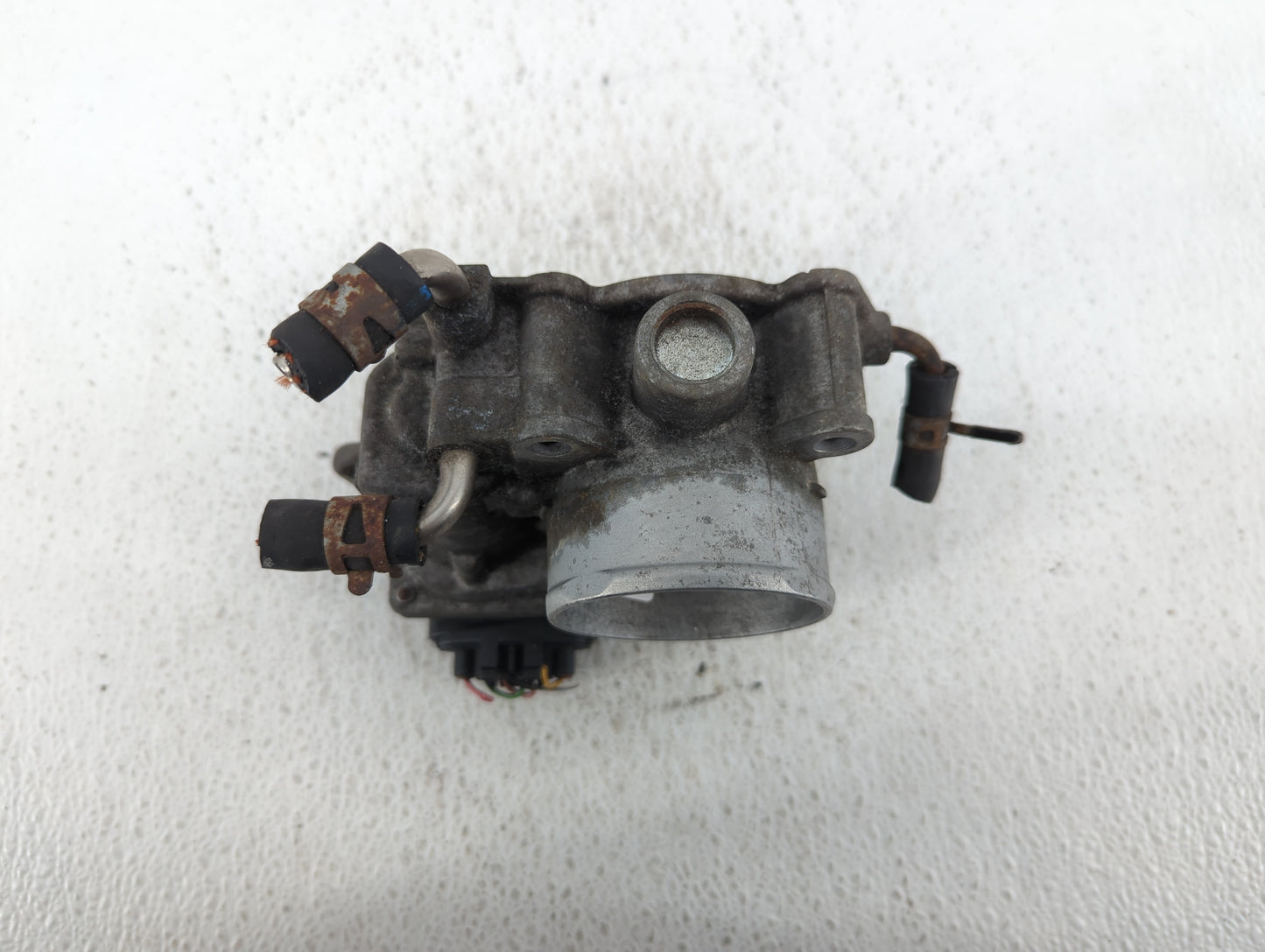 2007-2011 Toyota Camry Throttle Body P/N:22030-28070 Fits Fits 2006 2007 2008 2009 2010 2011 2012 2013 2014 2015 OEM Used Au