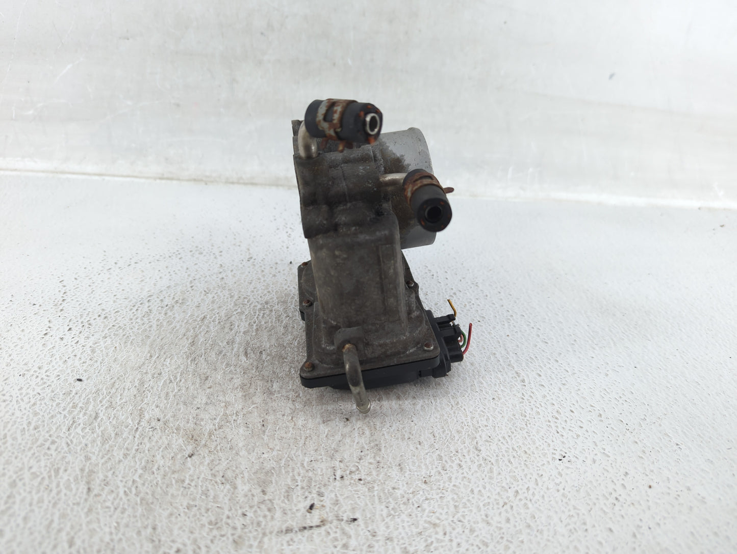 2007-2011 Toyota Camry Throttle Body P/N:22030-28070 Fits Fits 2006 2007 2008 2009 2010 2011 2012 2013 2014 2015 OEM Used Au