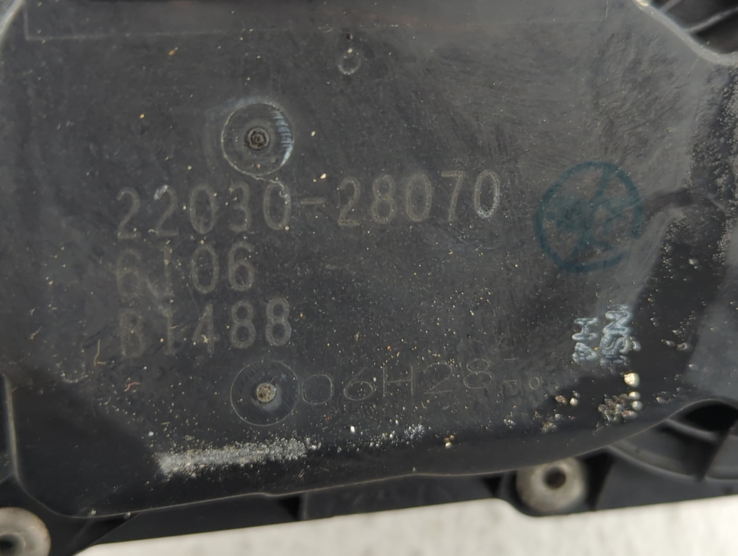 2007-2011 Toyota Camry Throttle Body P/N:22030-28070 Fits Fits 2006 2007 2008 2009 2010 2011 2012 2013 2014 2015 OEM Used Au