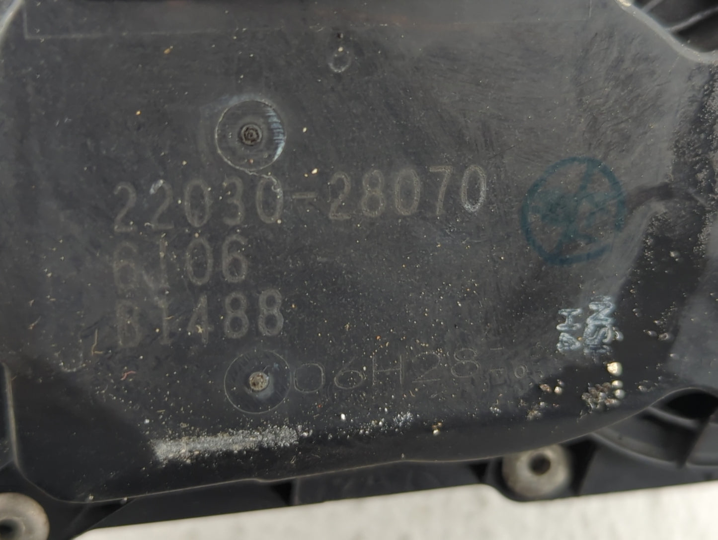 2007-2011 Toyota Camry Throttle Body P/N:22030-28070 Fits Fits 2006 2007 2008 2009 2010 2011 2012 2013 2014 2015 OEM Used Au