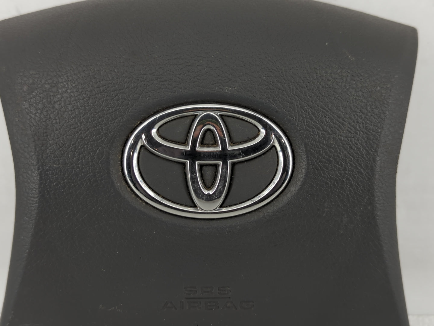 2007-2011 Toyota Camry Air Bag Driver Left Steering Wheel Mounted Fits Fits 2007 2008 2009 2010 2011 OEM Used Auto Parts - O