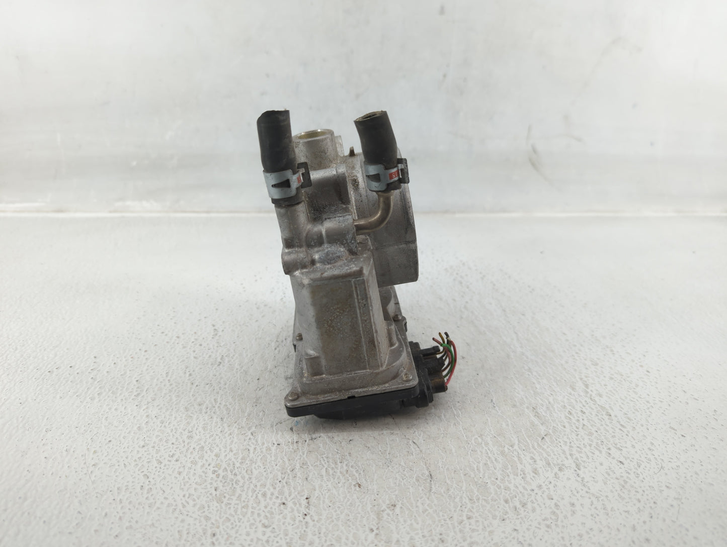 2007-2017 Toyota Camry Throttle Body P/N:22030-0P050 Fits OEM Used Auto Parts - Oemusedautoparts1.com