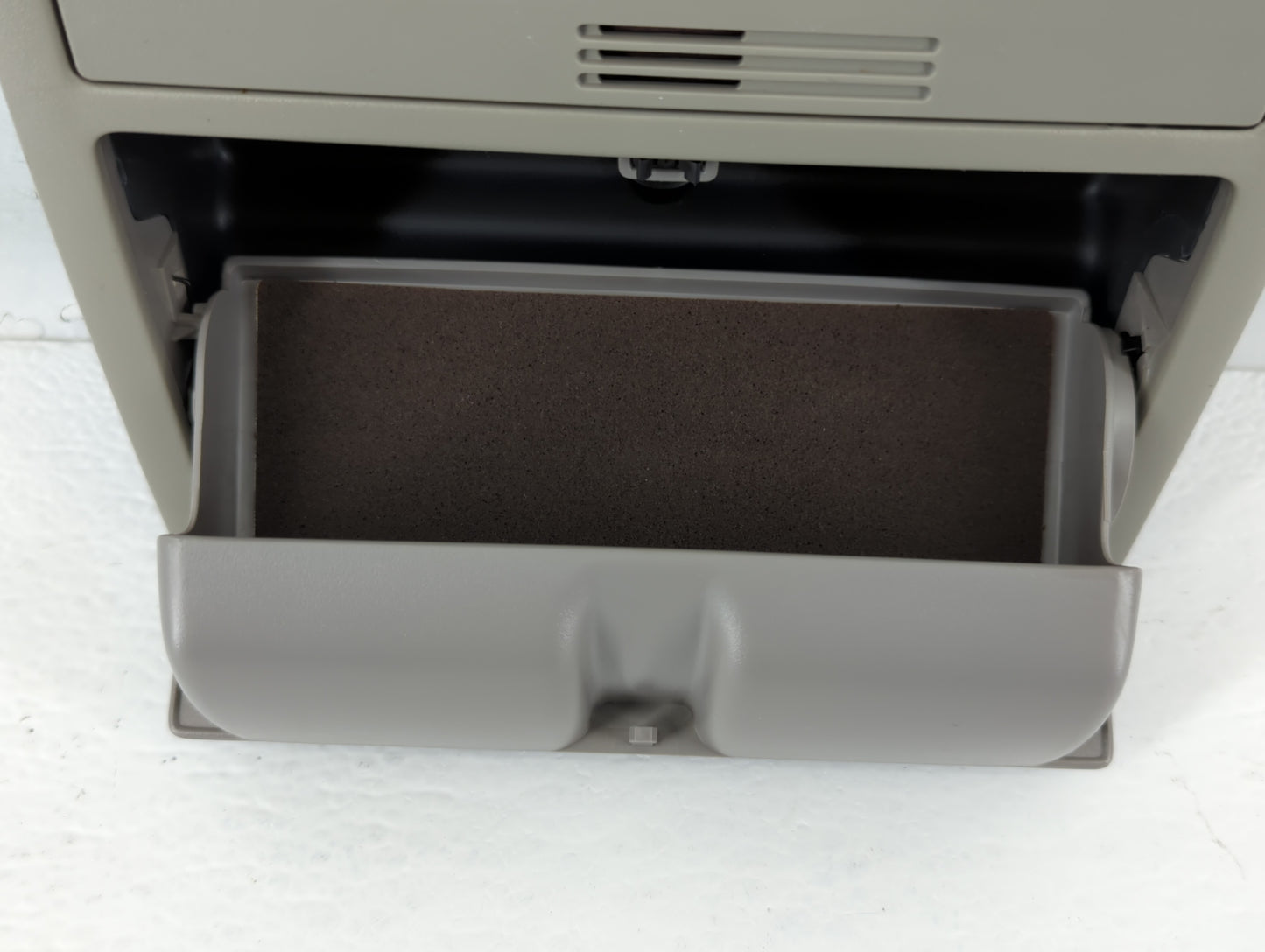 2007 Toyota Camry Overhead Roof Console - Oemusedautoparts1.com