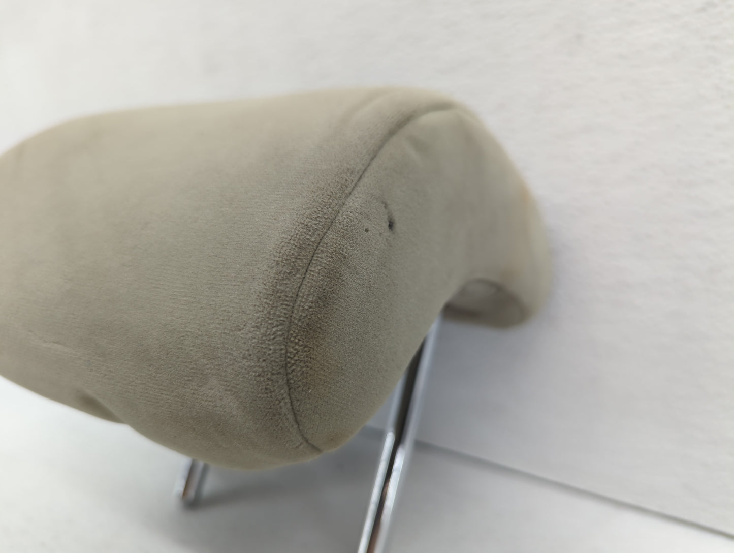 2007-2009 Toyota Camry Headrest Head Rest Front Driver Passenger Seat Fits Fits 2007 2008 2009 OEM Used Auto Parts - Oemused