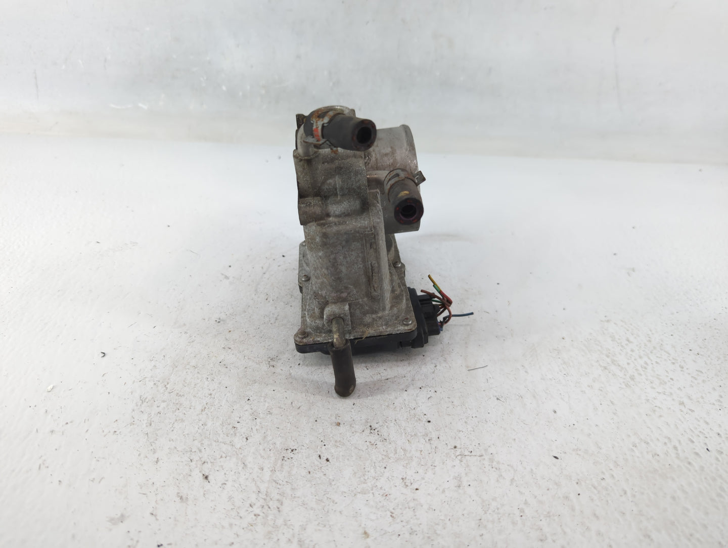 2007-2011 Toyota Camry Throttle Body P/N:22030-0H030 Fits Fits 2006 2007 2008 2009 2010 2011 2012 2013 2014 2015 OEM Used Au