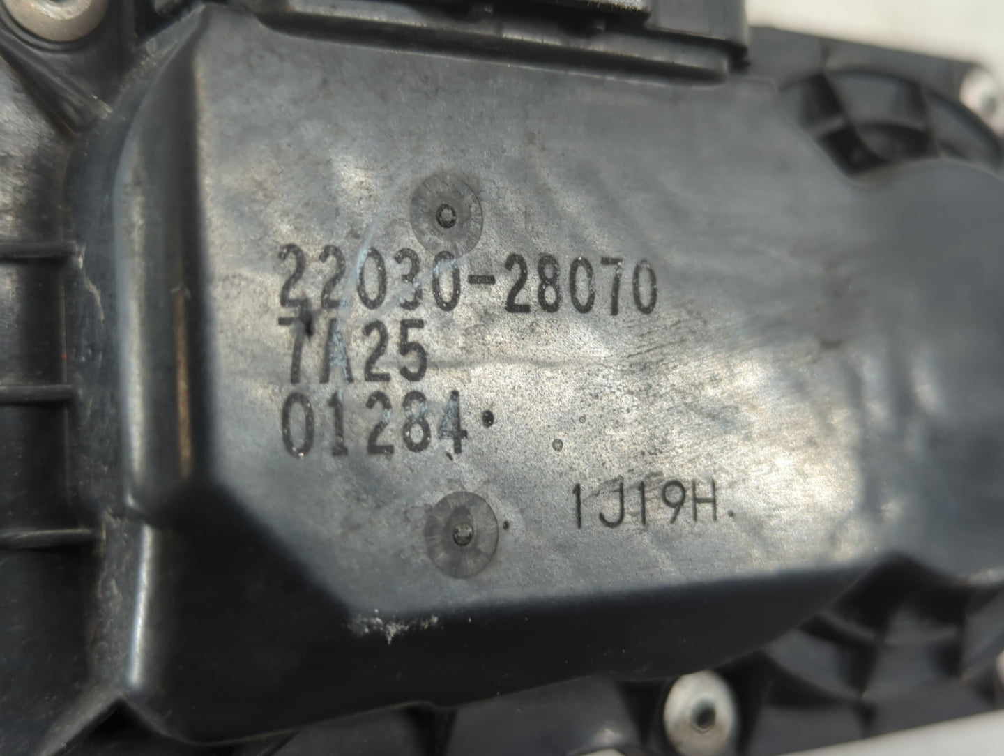 2007-2011 Toyota Camry Throttle Body P/N:22030-28070 Fits Fits 2006 2007 2008 2009 2010 2011 2012 2013 2014 2015 OEM Used Au