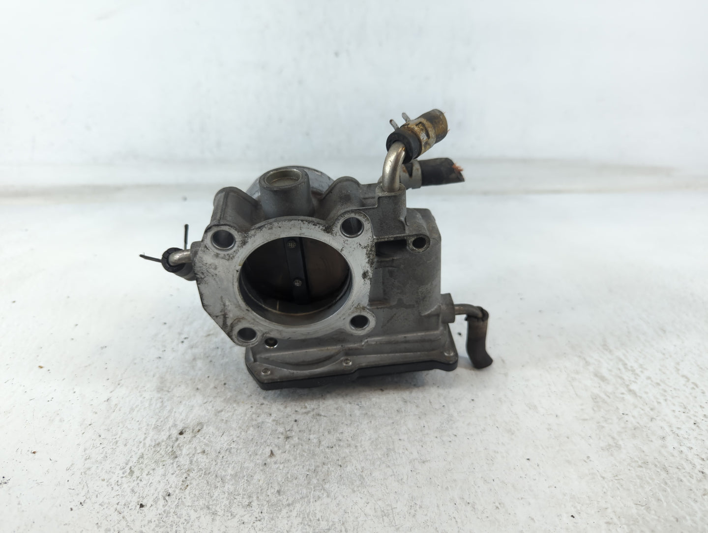 2007-2011 Toyota Camry Throttle Body P/N:22030-28070 Fits Fits 2006 2007 2008 2009 2010 2011 2012 2013 2014 2015 OEM Used Au