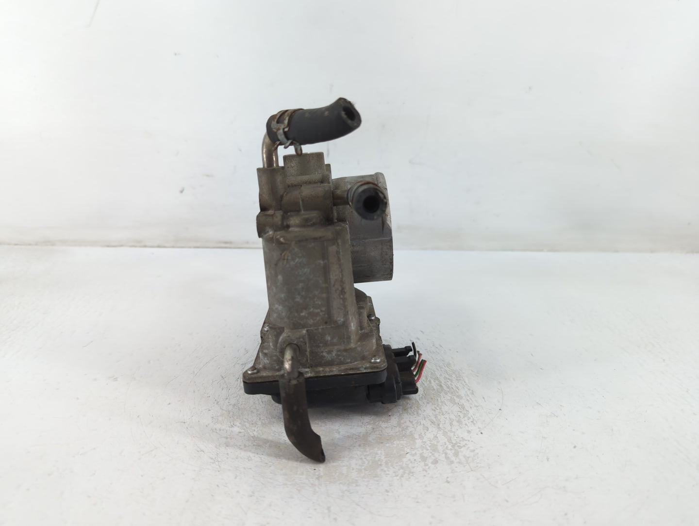 2007-2011 Toyota Camry Throttle Body P/N:22030-0H030 Fits Fits 2006 2007 2008 2009 2010 2011 2012 2013 2014 2015 OEM Used Au