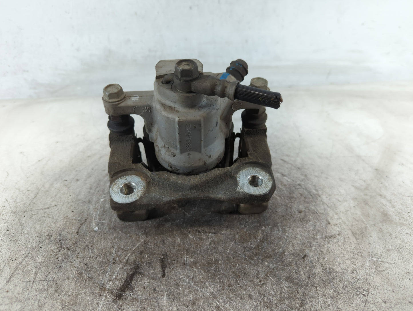 2007-2011 Toyota Camry Rear Driver Left Brake Caliper 699952 - Oemusedautoparts1.com