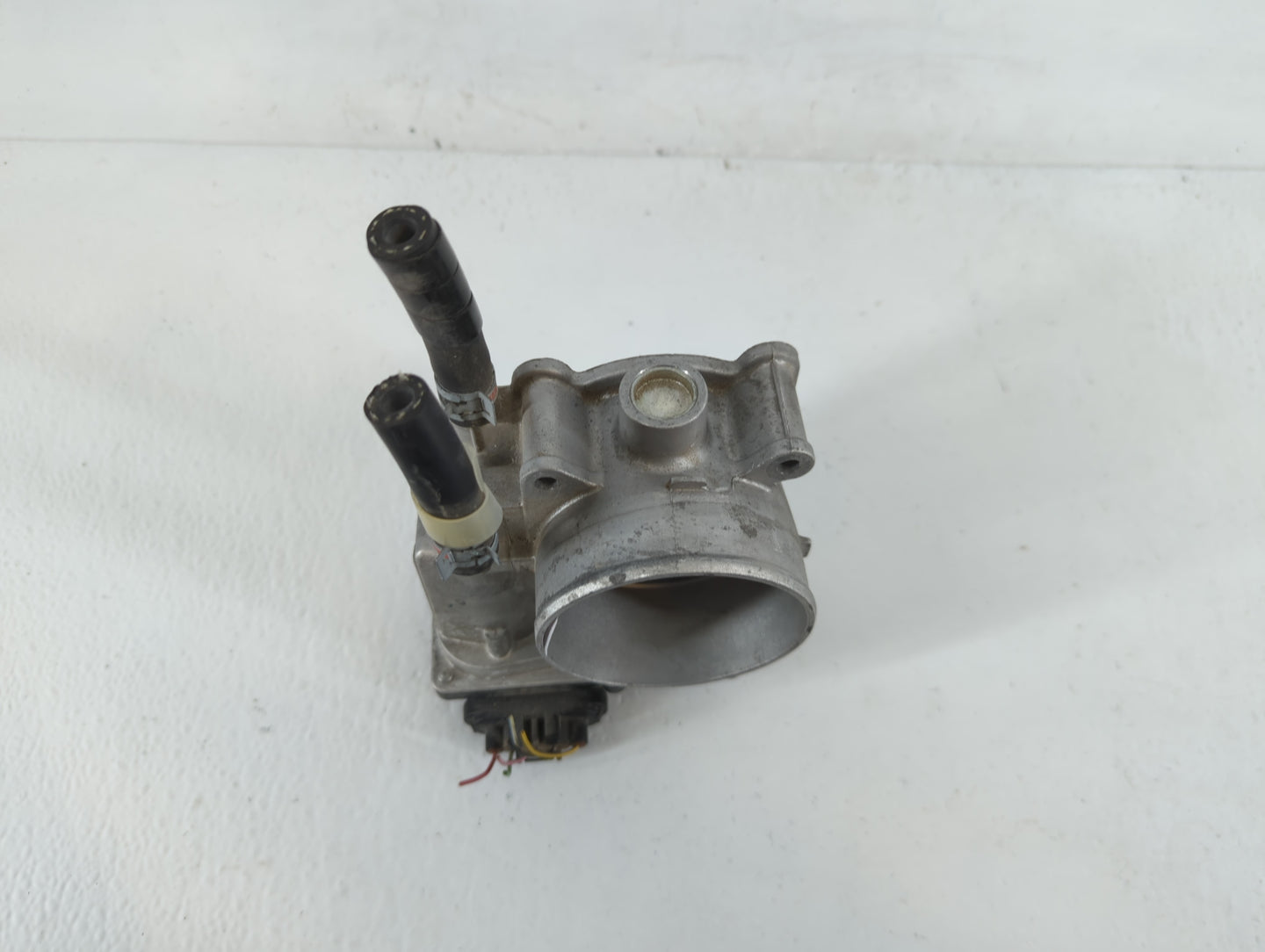 2007-2017 Toyota Camry Throttle Body P/N:22030-0P050 Fits OEM Used Auto Parts - Oemusedautoparts1.com