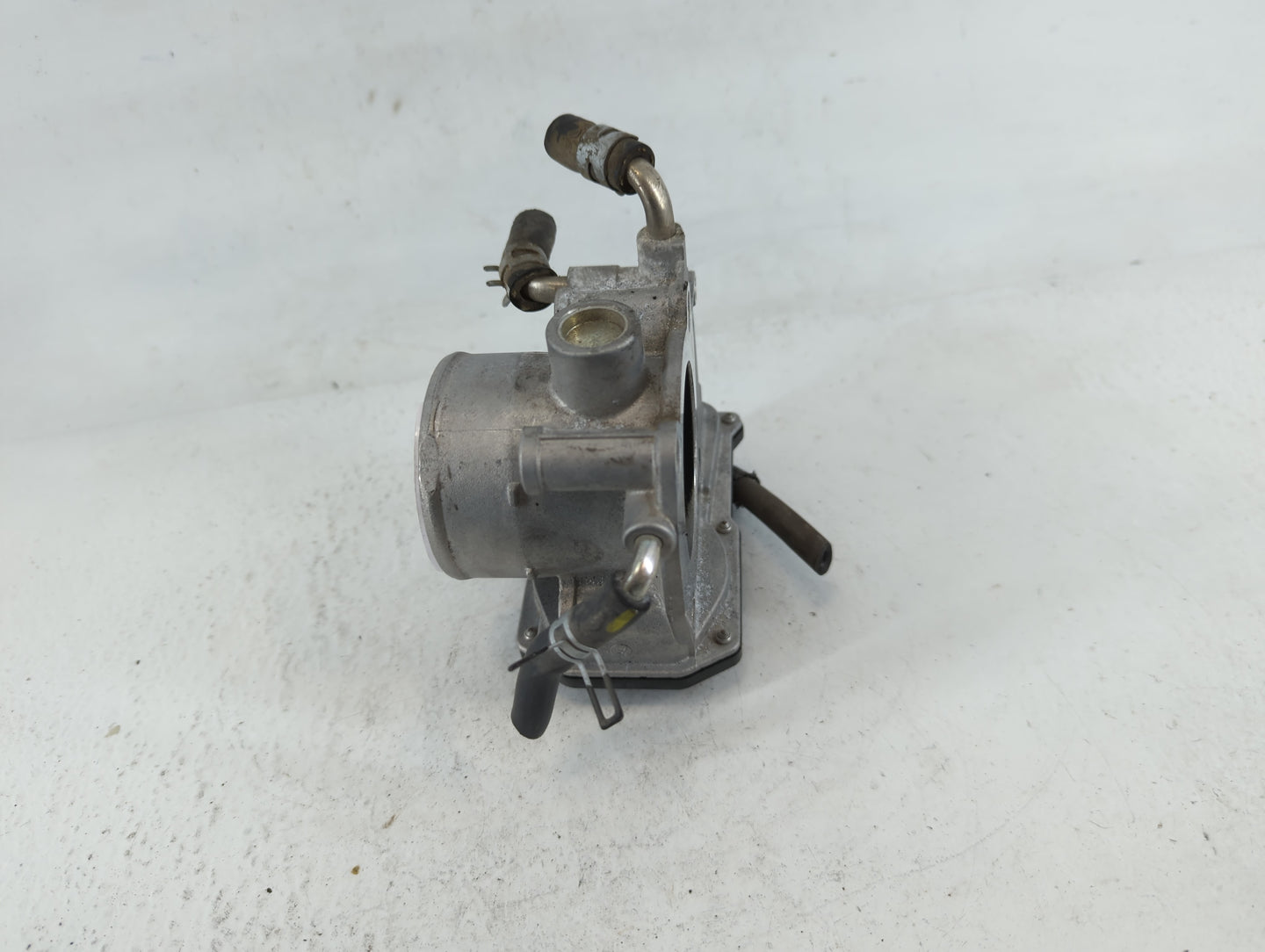 2007-2011 Toyota Camry Throttle Body P/N:22030-28070 Fits Fits 2006 2007 2008 2009 2010 2011 2012 2013 2014 2015 OEM Used Au