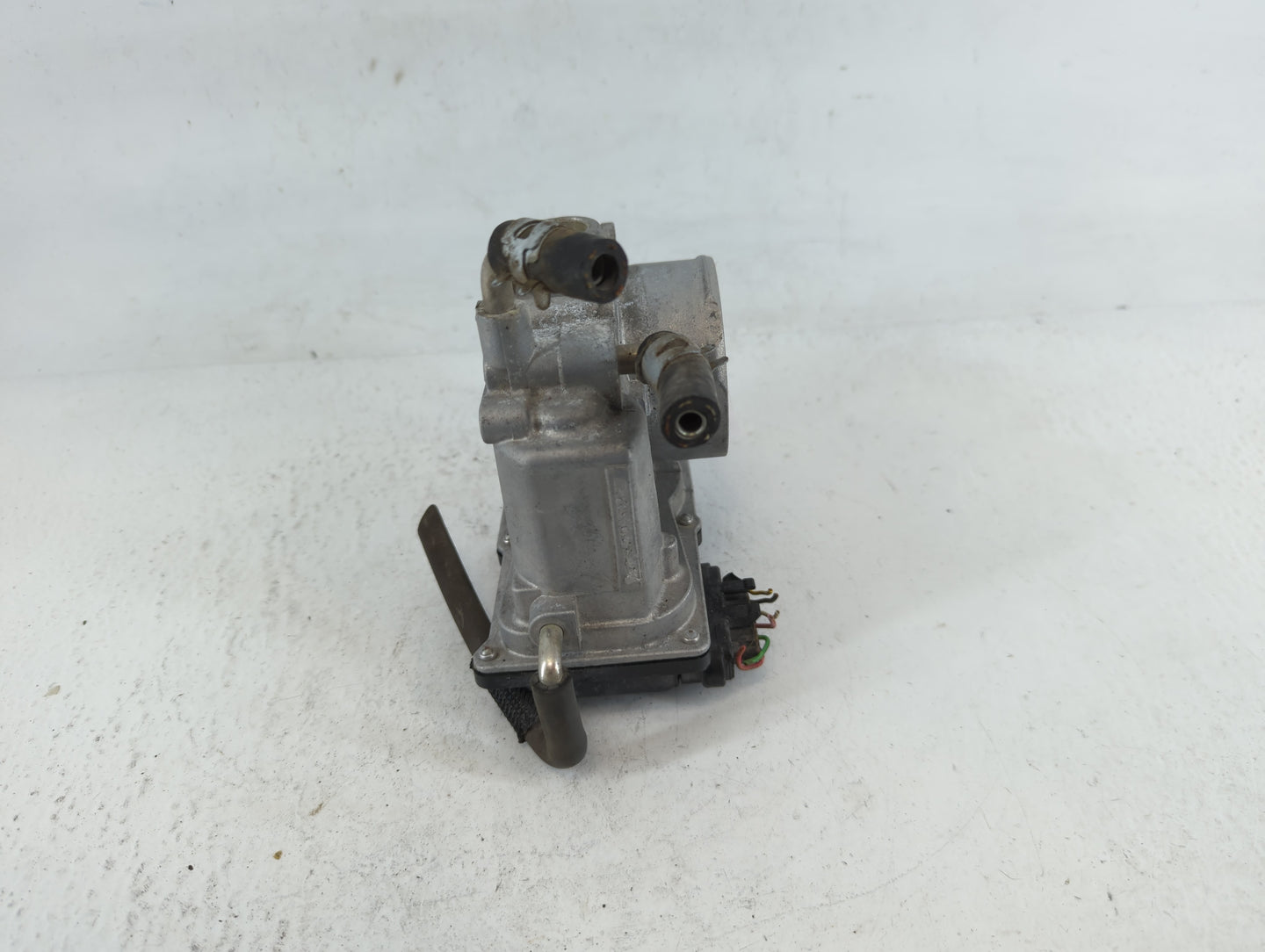 2007-2011 Toyota Camry Throttle Body P/N:22030-28070 Fits Fits 2006 2007 2008 2009 2010 2011 2012 2013 2014 2015 OEM Used Au