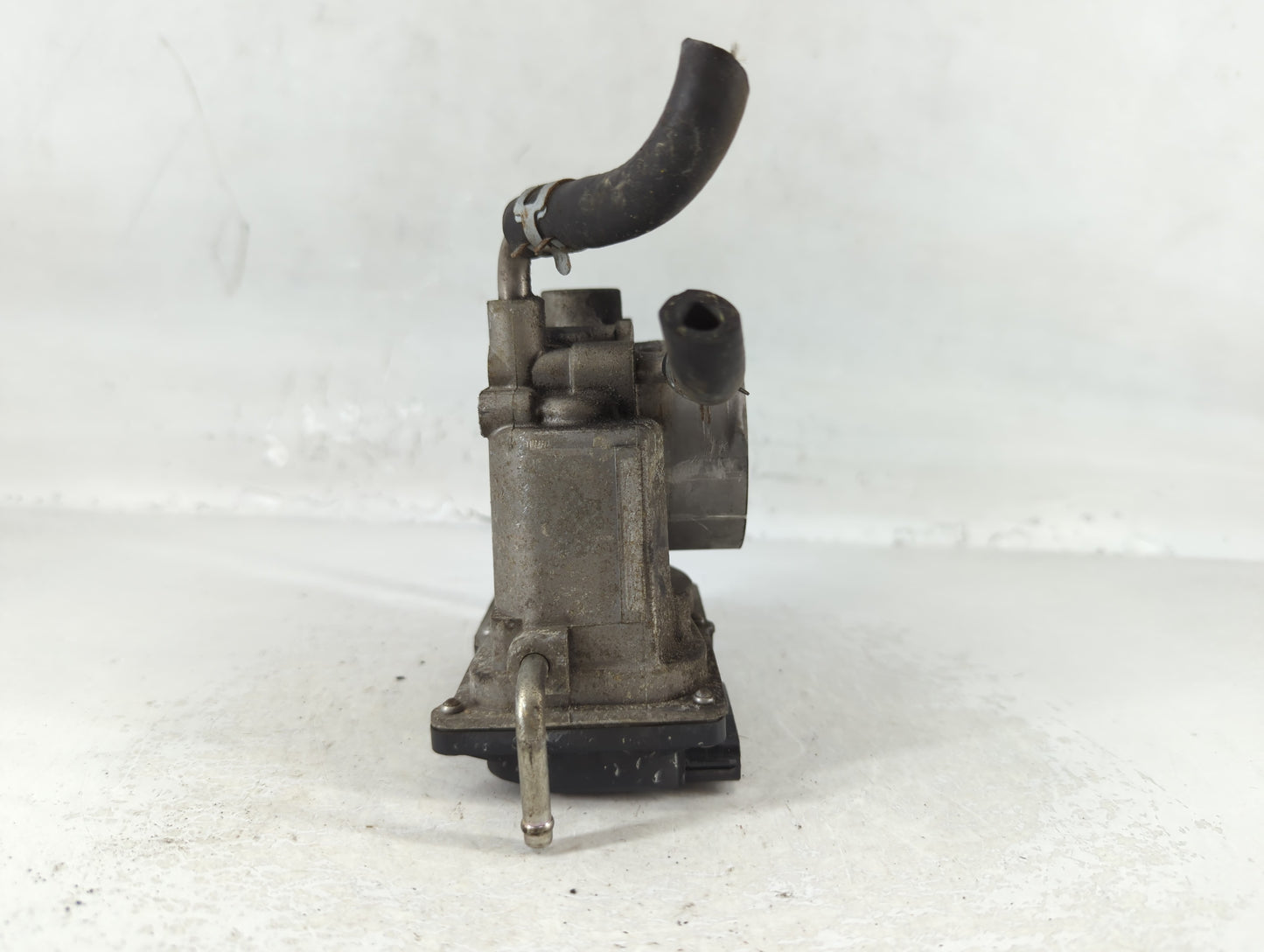 2007-2011 Toyota Camry Throttle Body P/N:22030-0H030 Fits Fits 2006 2007 2008 2009 2010 2011 2012 2013 2014 2015 OEM Used Au