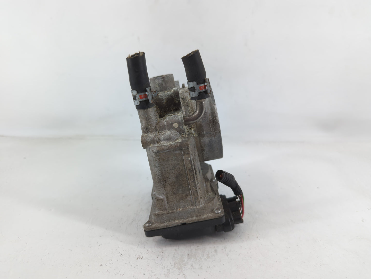 2007-2017 Toyota Camry Throttle Body P/N:22030-0P050 Fits OEM Used Auto Parts - Oemusedautoparts1.com