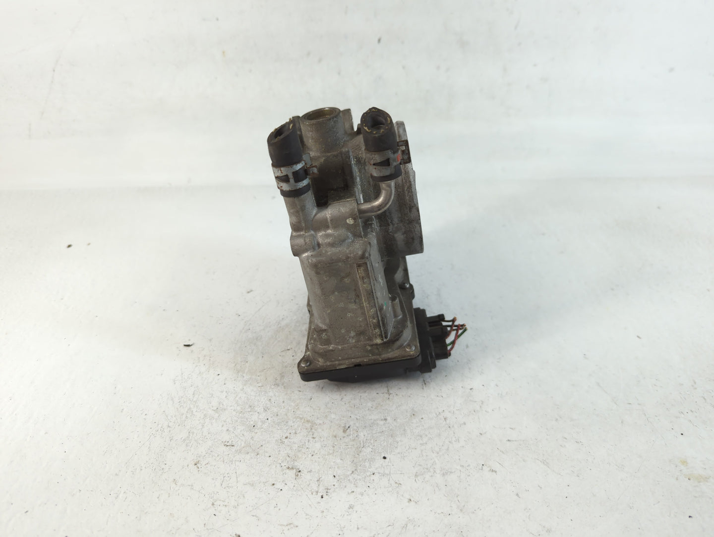 2007-2017 Toyota Camry Throttle Body P/N:22030-0P050 Fits OEM Used Auto Parts - Oemusedautoparts1.com