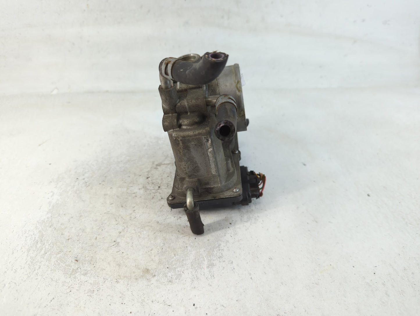 2007-2011 Toyota Camry Throttle Body P/N:22030-0H030 Fits Fits 2006 2007 2008 2009 2010 2011 2012 2013 2014 2015 OEM Used Au