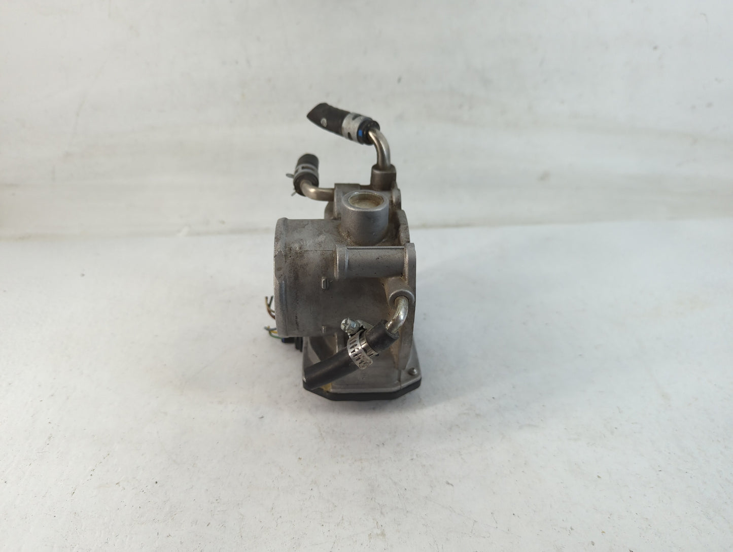 2007-2011 Toyota Camry Throttle Body P/N:22030-0H070 Fits Fits 2006 2007 2008 2009 2010 2011 2012 2013 2014 2015 OEM Used Au