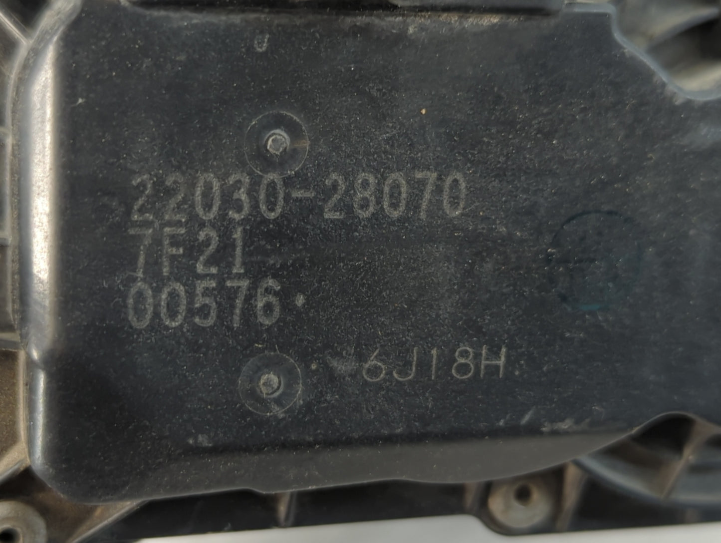 2007-2011 Toyota Camry Throttle Body P/N:22030-0H070 Fits Fits 2006 2007 2008 2009 2010 2011 2012 2013 2014 2015 OEM Used Au
