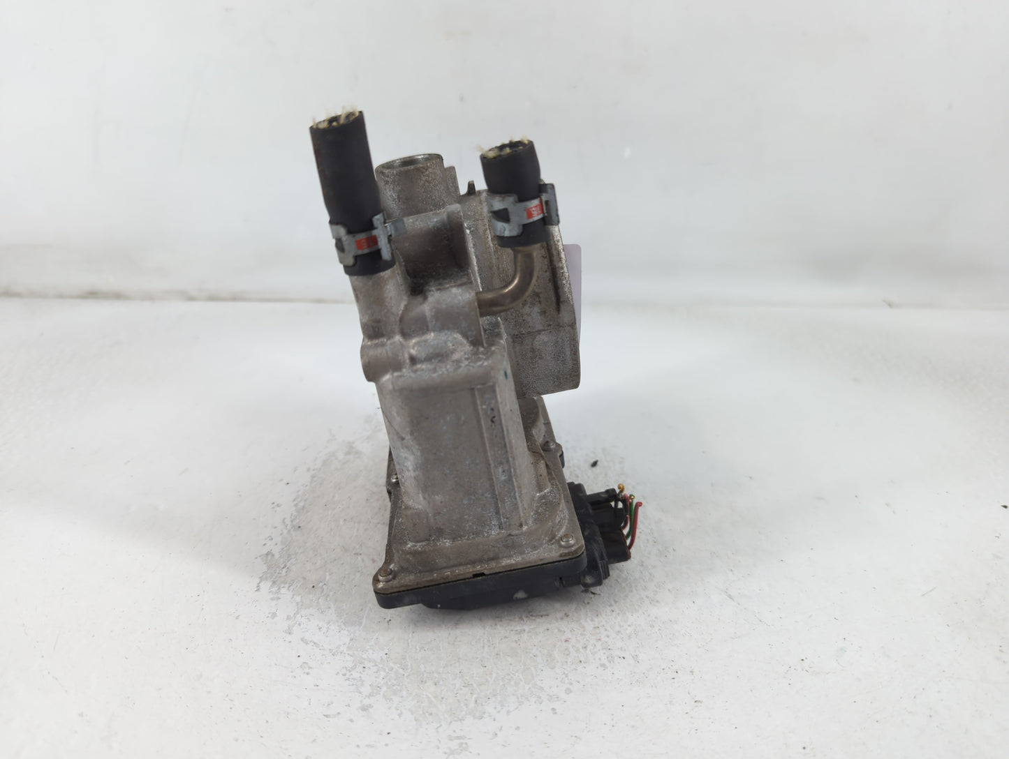 2007-2017 Toyota Camry Throttle Body P/N:22030-0P050 Fits OEM Used Auto Parts - Oemusedautoparts1.com