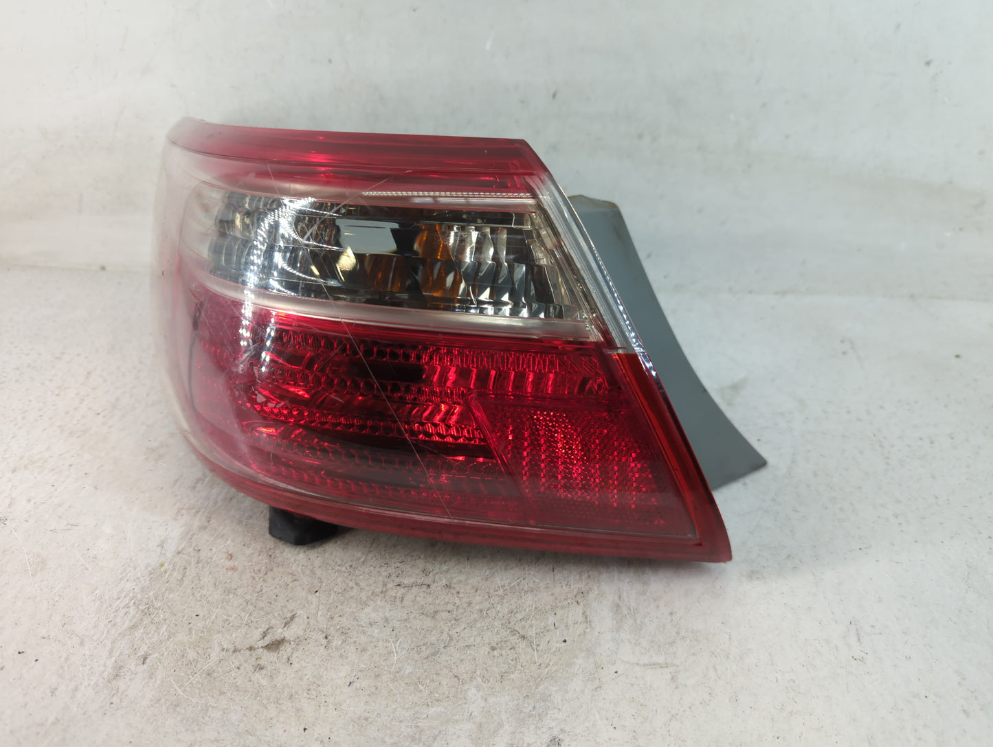 2007-2009 Toyota Camry Tail Light Assembly Passenger Right OEM P/N:96-95 Fits Fits 2007 2008 2009 OEM Used Auto Parts - Oemu