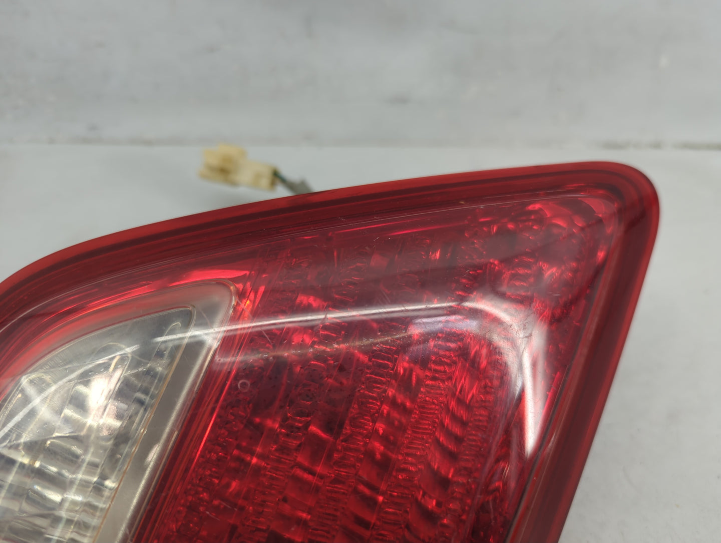 2007 Toyota Camry Driver Left Side Tail Light Taillight Deck Lid Mounted - Oemusedautoparts1.com