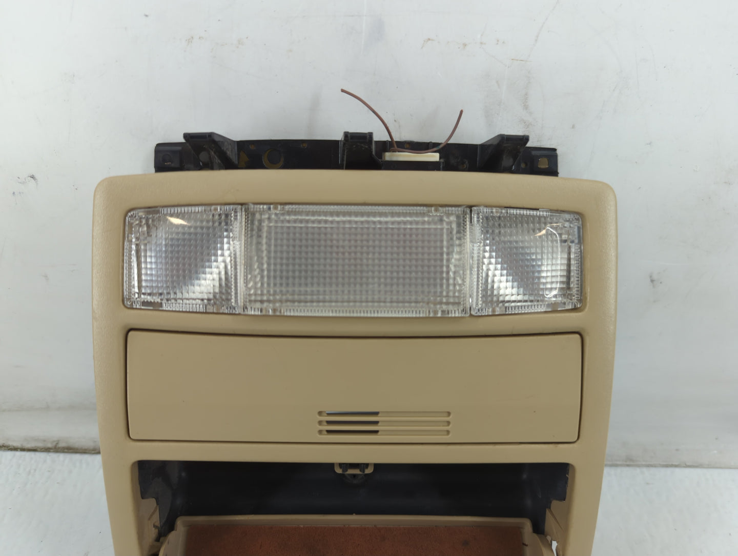 2007 Toyota Camry Overhead Roof Console - Oemusedautoparts1.com