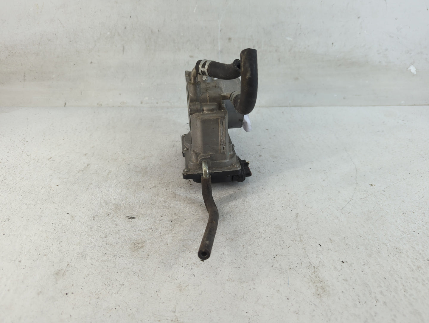 2007-2011 Toyota Camry Throttle Body P/N:22030-0H030 Fits Fits 2006 2007 2008 2009 2010 2011 2012 2013 2014 2015 OEM Used Au