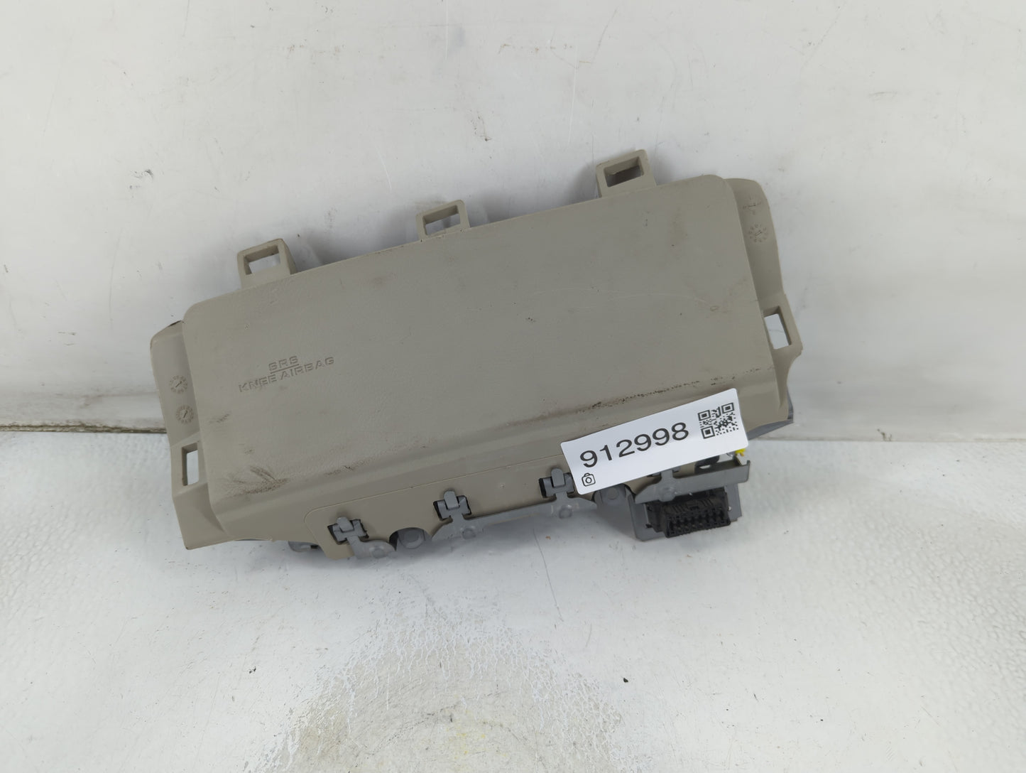 2007-2011 Toyota Camry Air Bag Driver Left Knee OEM P/N:200512306M38 Fits Fits 2007 2008 2009 2010 2011 OEM Used Auto Parts 