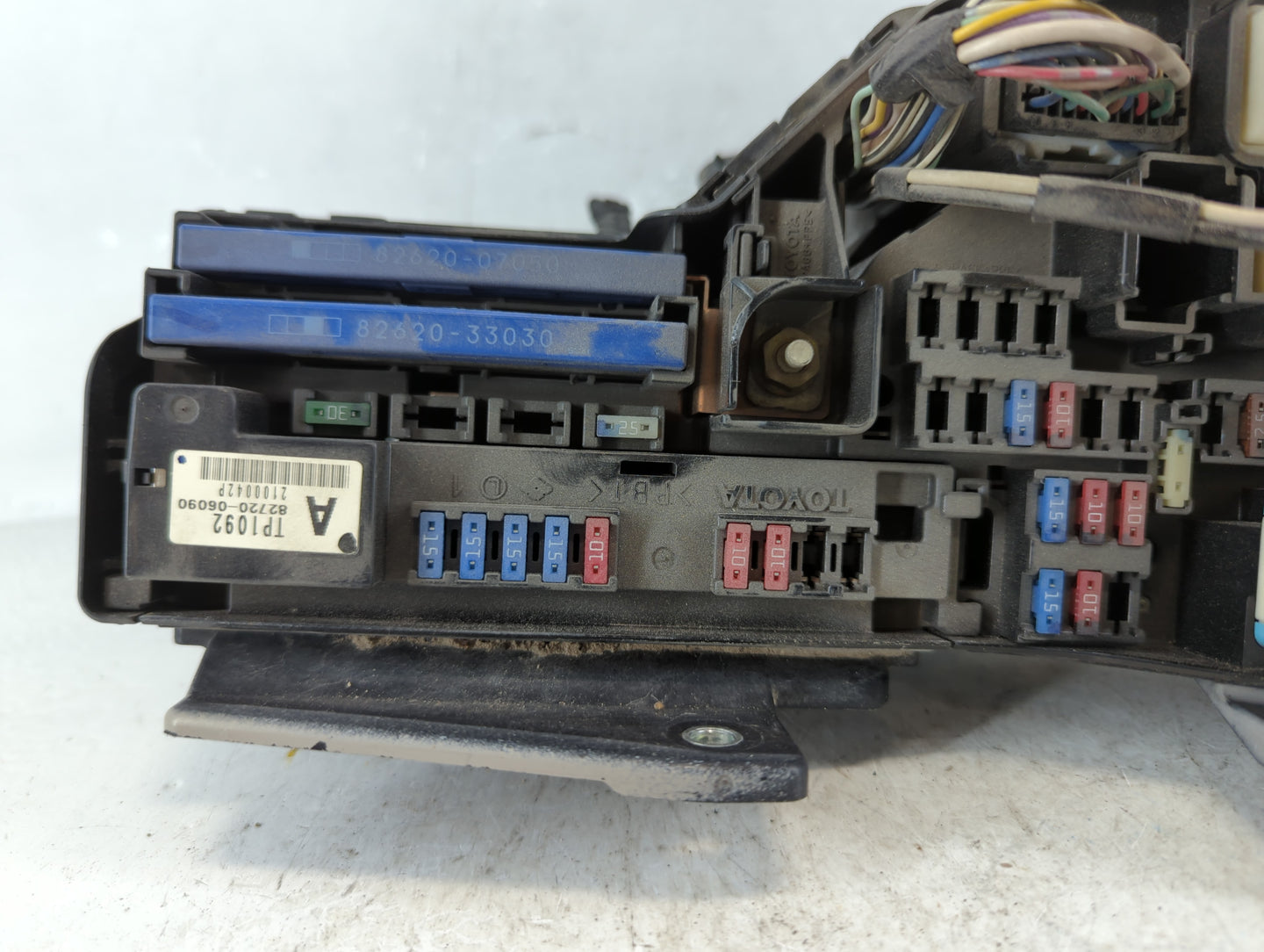 2007-2009 Toyota Camry Fusebox Fuse Box Panel Relay Module P/N:92720-06090 Fits Fits 2007 2008 2009 OEM Used Auto Parts - Oe