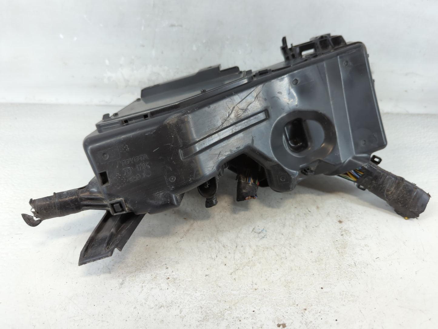 2007-2009 Toyota Camry Fusebox Fuse Box Panel Relay Module P/N:92720-06090 Fits Fits 2007 2008 2009 OEM Used Auto Parts - Oe