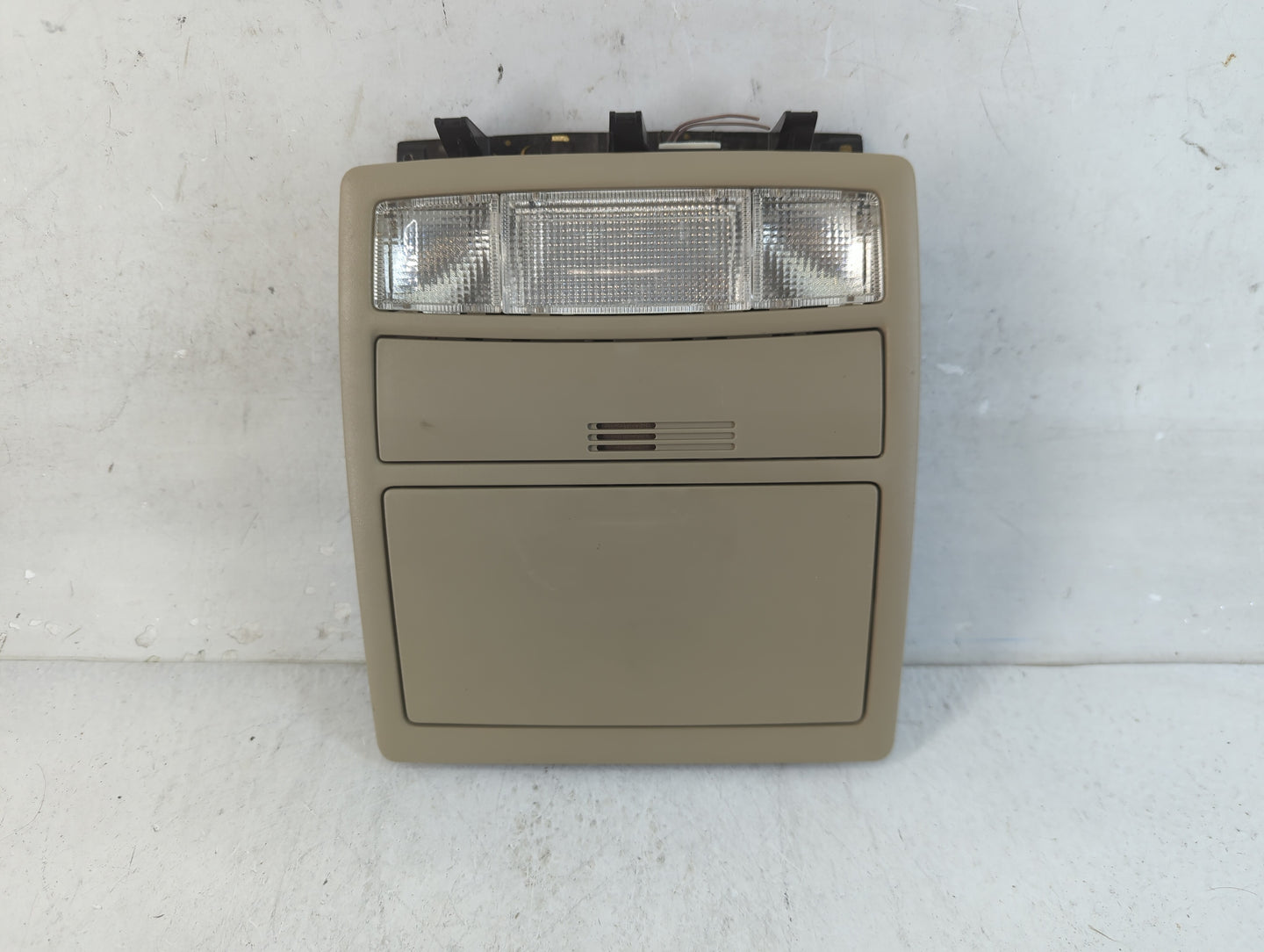 2007 Toyota Camry Overhead Roof Console - Oemusedautoparts1.com