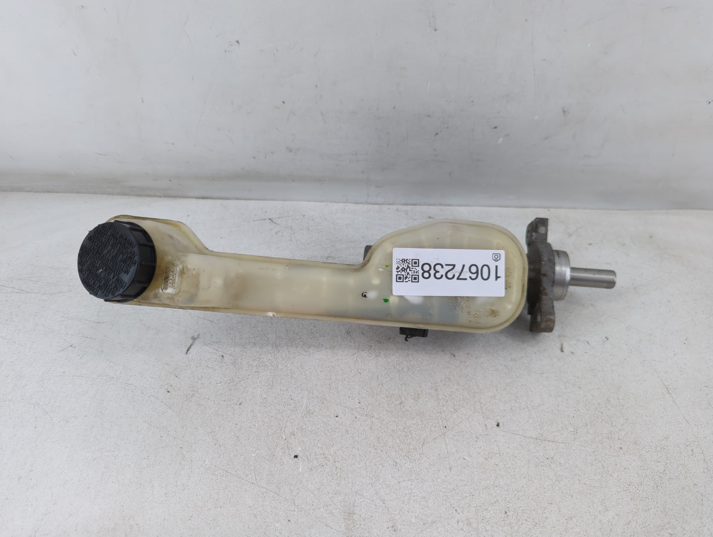 2003-2008 Toyota Corolla Brake Master Cylinder 1067238 - Oemusedautoparts1.com